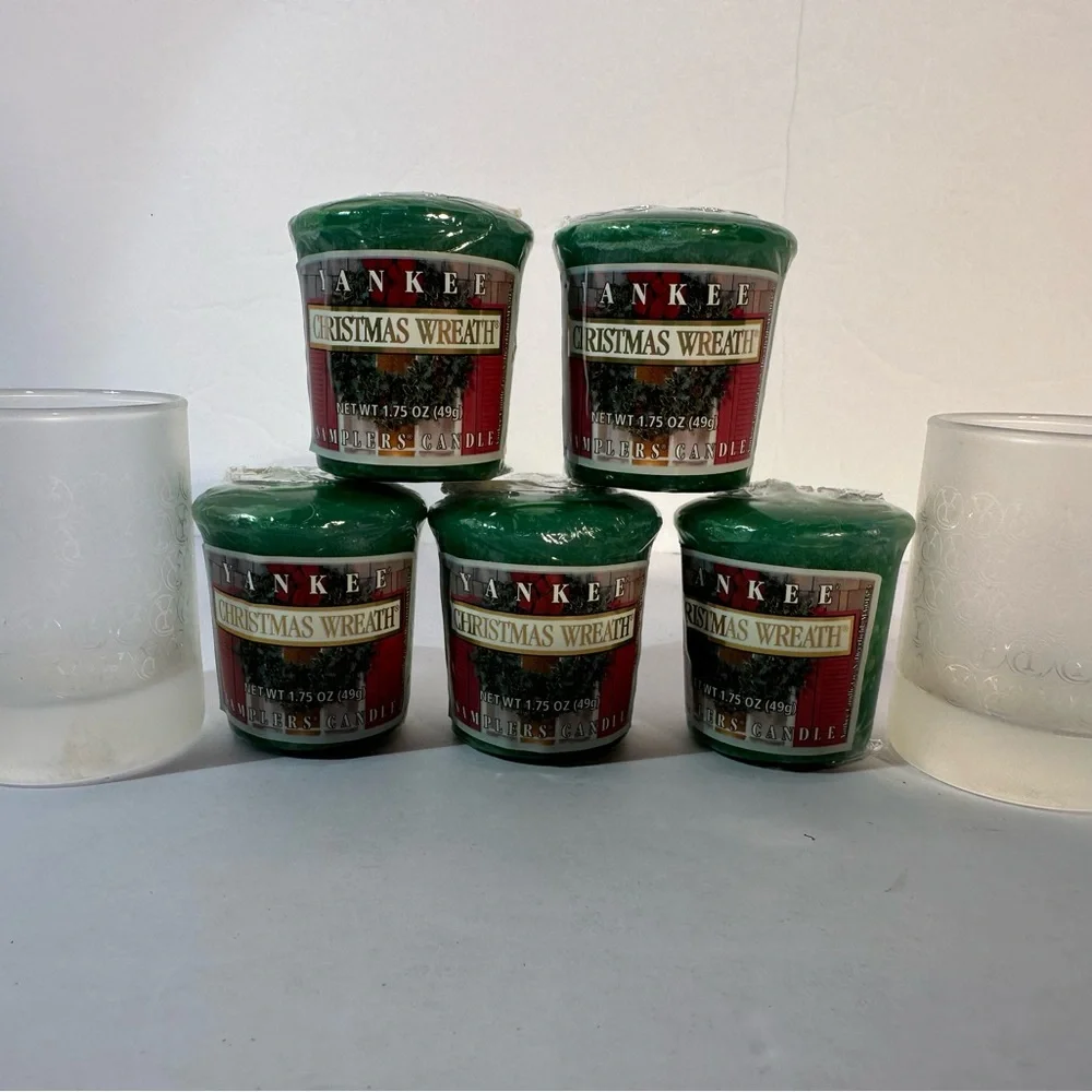 Yankee Candle 5 Samplers Candle Christmas Wreath 1.75oz W/2 Frosted Votives NOS